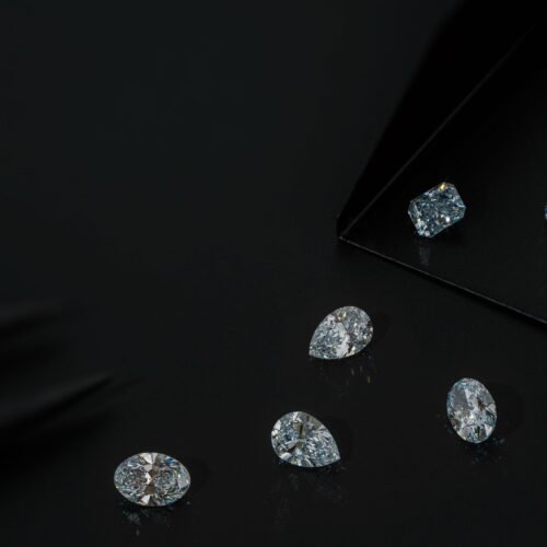 Lab-Grown vs. Natural Diamonds: Compare Appearance, Cost, and Ethical Benefits