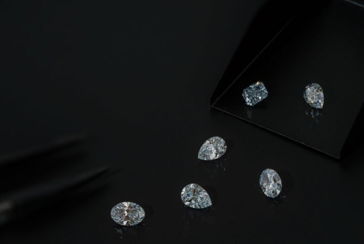 Lab-Grown vs. Natural Diamonds: Compare Appearance, Cost, and Ethical Benefits